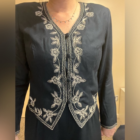 Karin Stevens Petites Vintage Navy Embroidered Jumpsuit 8P NWT 💙🤍 - Picture 3 of 12